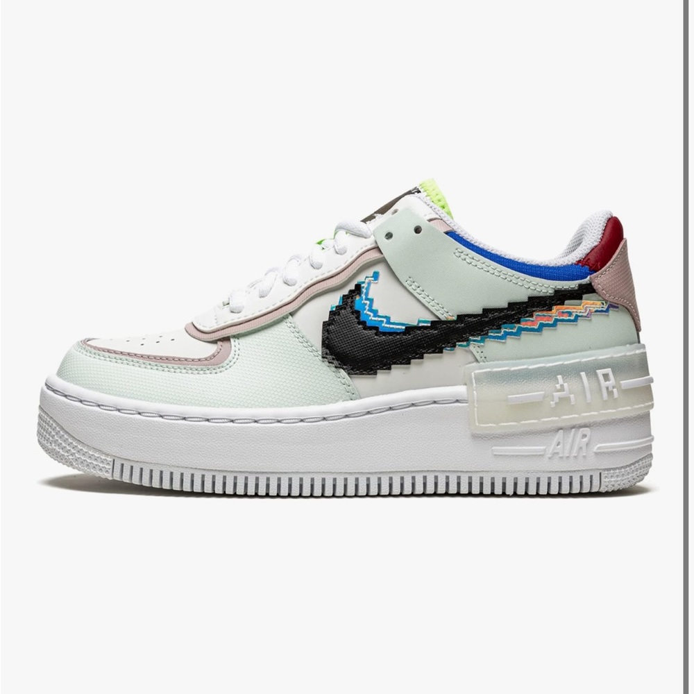 Nike White and Black Sneakers with Layered Design